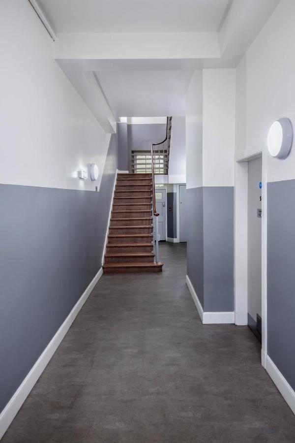 Modern Studio Apartment In Prime Central Location Единбург Екстер'єр фото